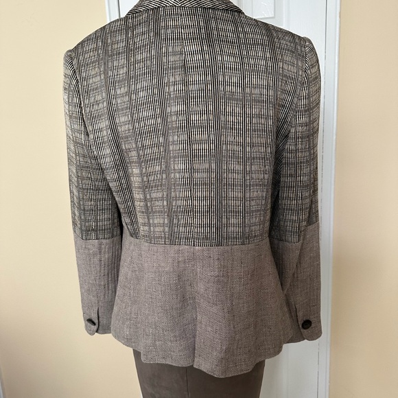 Bundle of Giorgio Armani coat/blazer - Picture 8 of 9